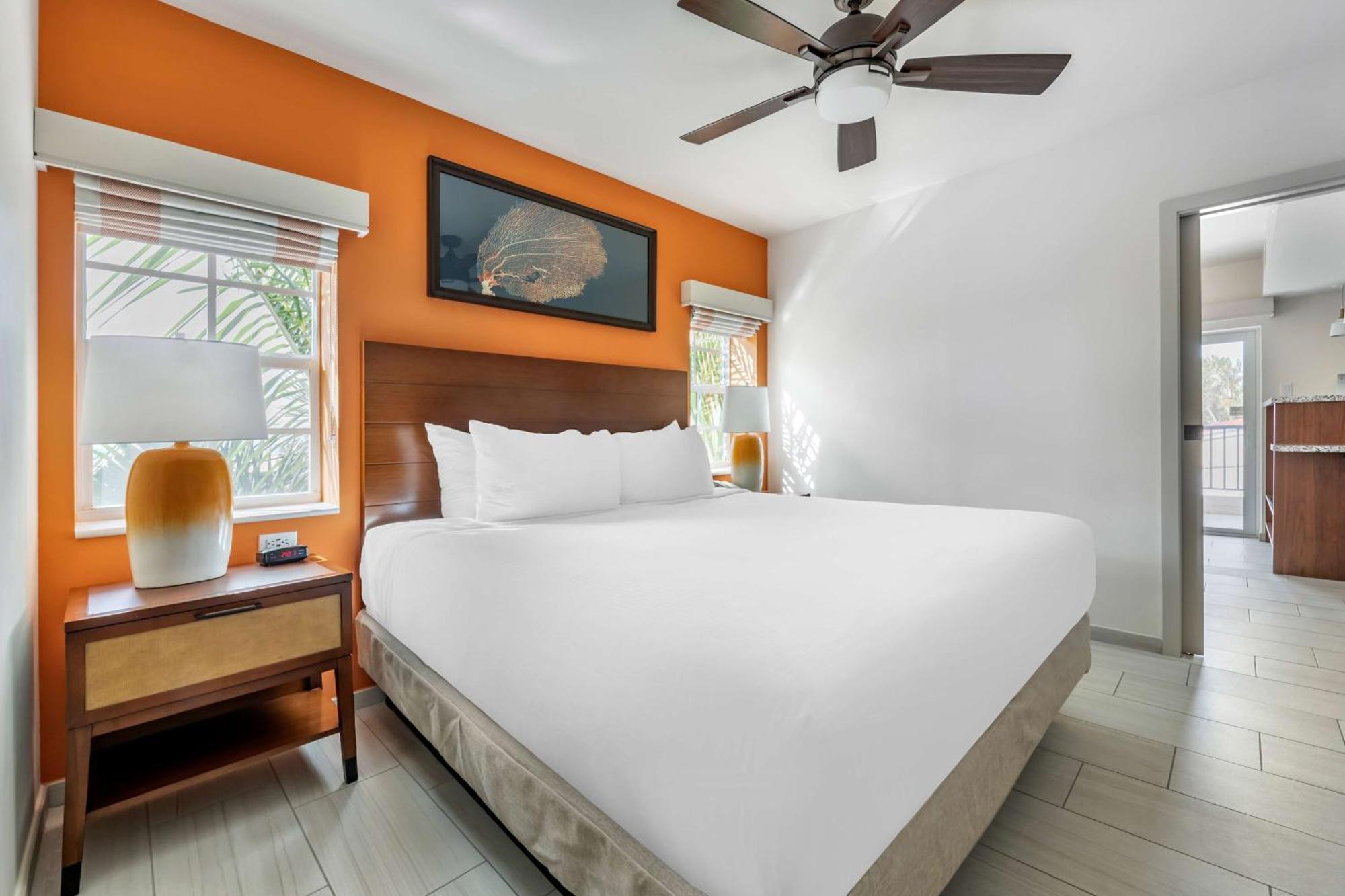 Hilton Vacation Club Flamingo Beach Sint Maarten Pelican Key Exterior photo